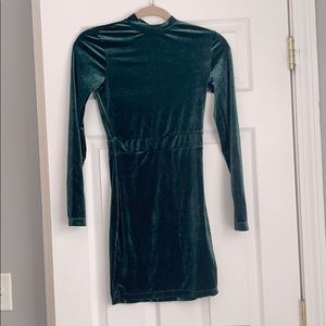 H&M emerald green velvet dress